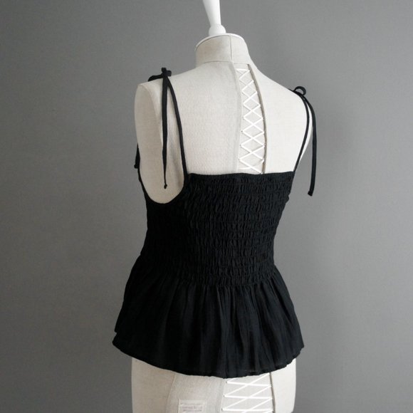 Gap Square Neck Black Smocked Tie Strap Tank Top Size Medium - Picture 10 of 13